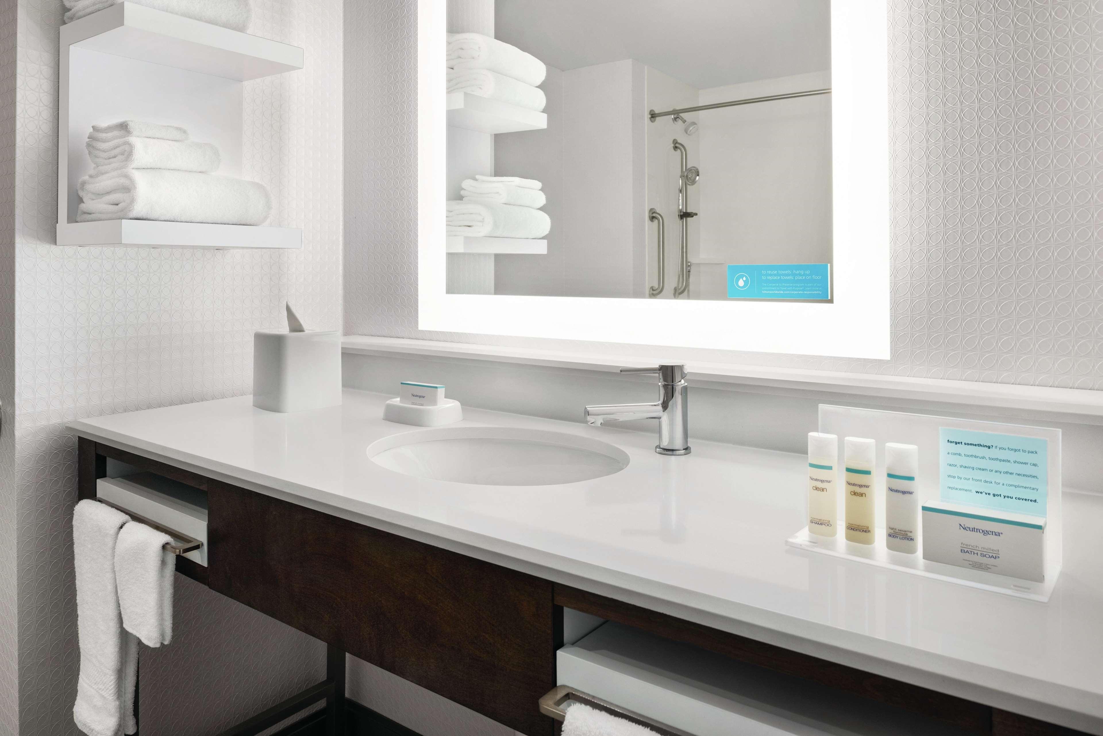 Hampton Inn Brooklyn Park Luaran gambar