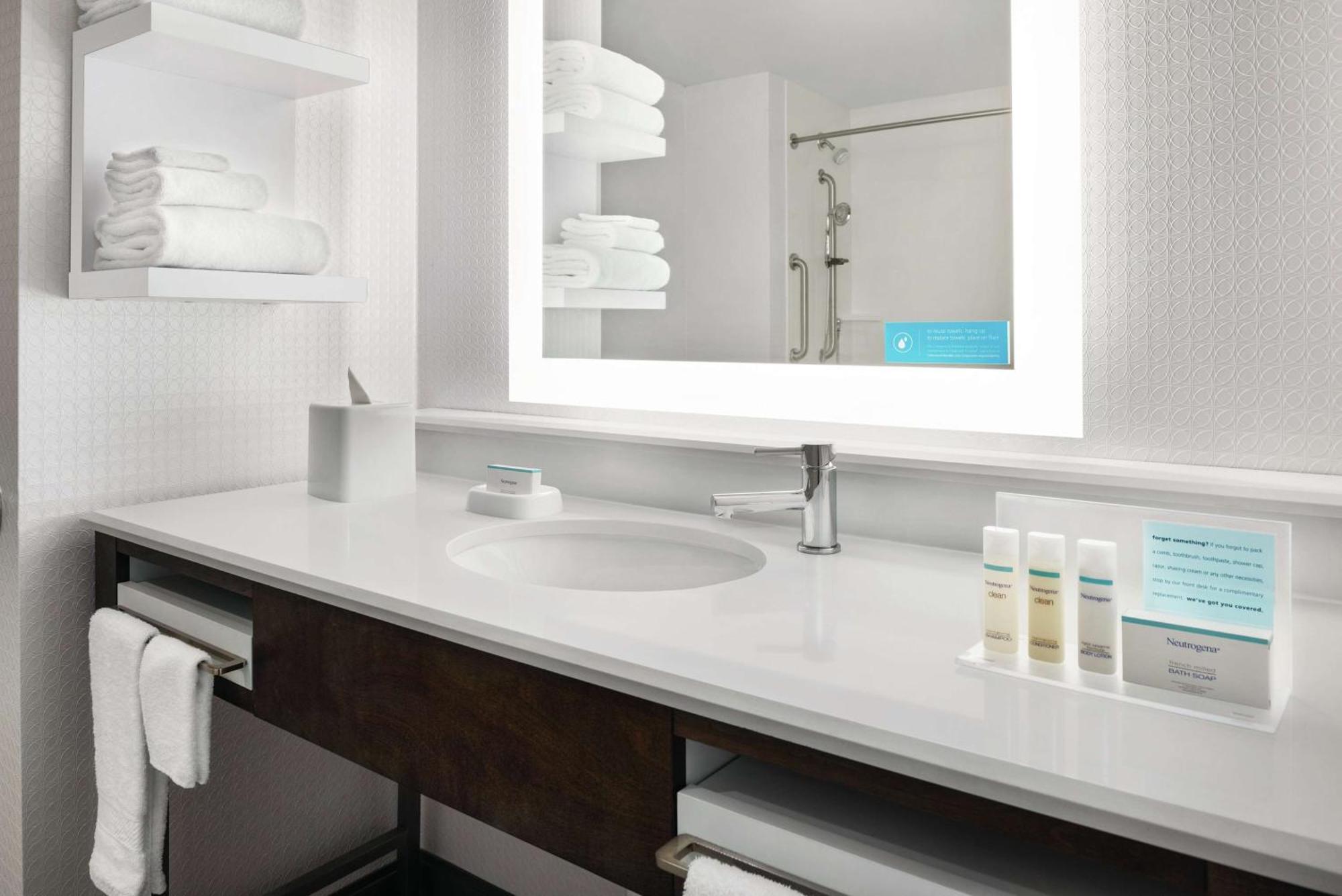 Hampton Inn Brooklyn Park Luaran gambar