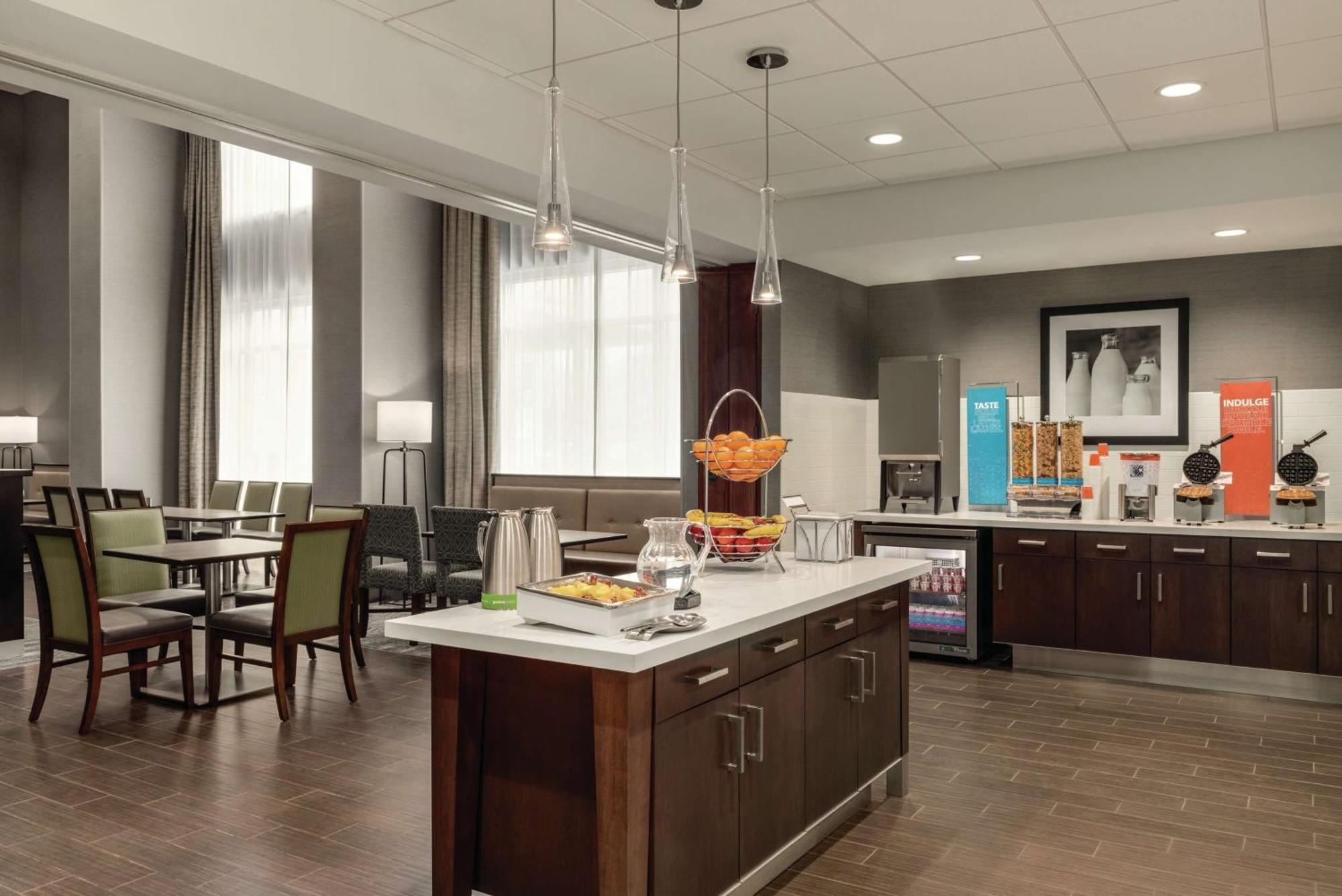 Hampton Inn Brooklyn Park Luaran gambar